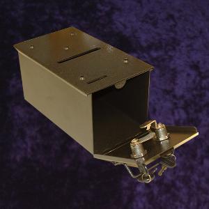 Photo 0 of Small Drop box with top slide